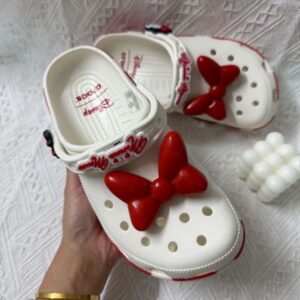 Crocs x Disney Second Generation Minnie Mouse Classic Non-Slip EVA Closed-Toe Clogs